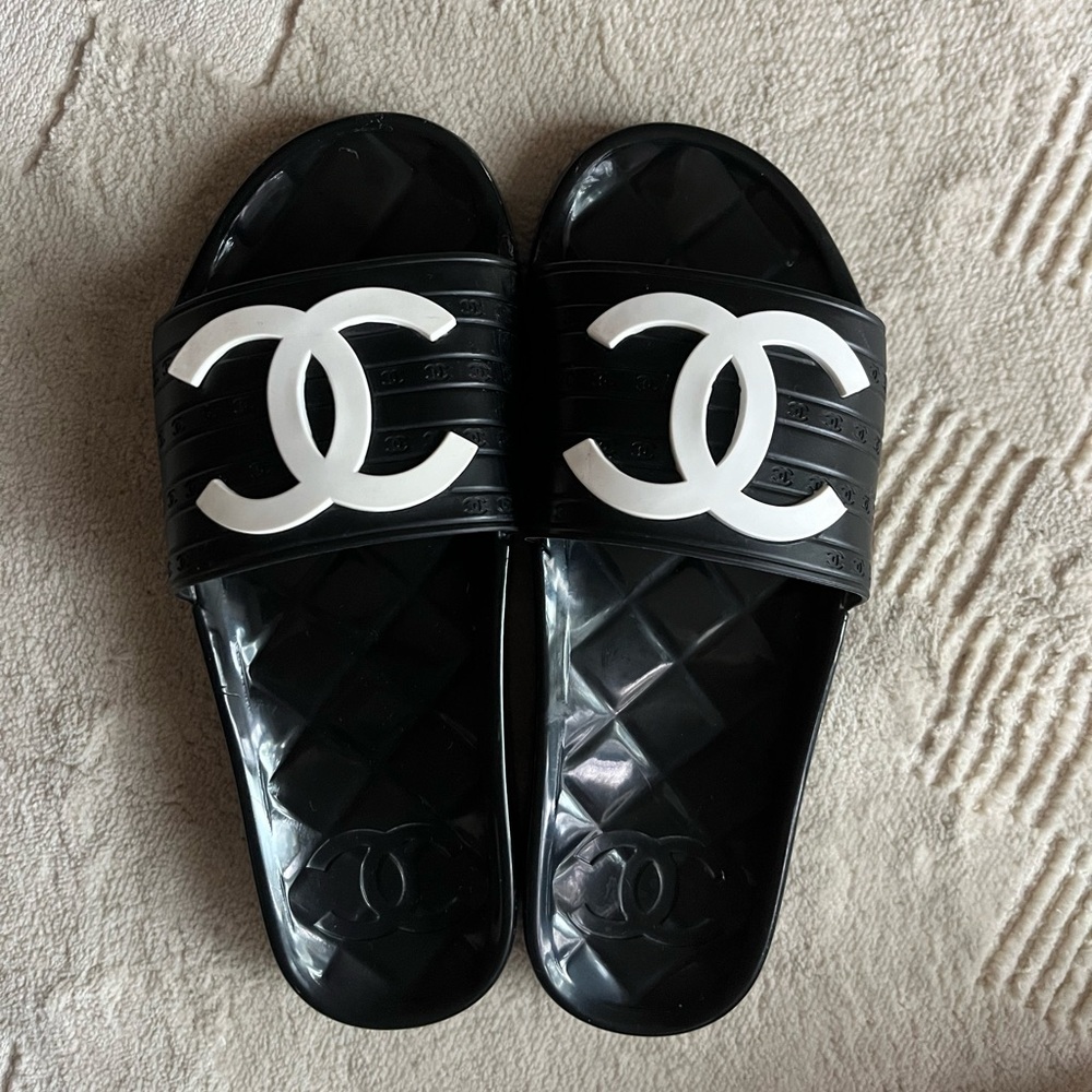 Chanel Jelly Slides